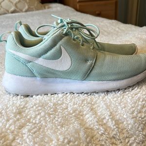 Womens Nike Roshe shoes